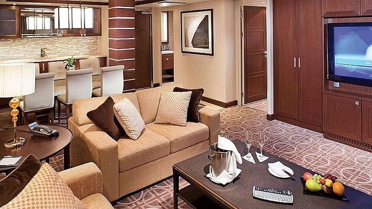 Celebrity Eclipse - Celebrity Cruises - Royal Suite (RS)