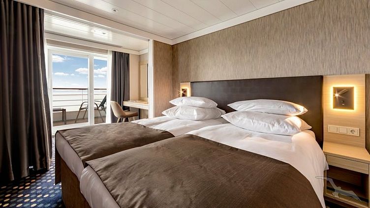 MS Amera - Phoenix Seereisen - 2-Bett-Suite mit Balkon Panoramadeck (buchb. 2-3) *GOLD* (V3)