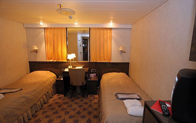 MS Hamburg - Plantours Hochseekreuzfahrten - Zweibett innen, Deck 4 und 5 (HK04)