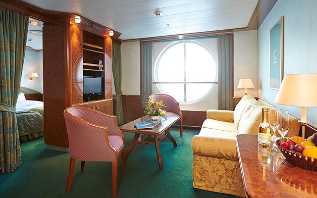 MS Hamburg - Plantours Hochseekreuzfahrten - Suite, Zweibett außen, Deck 2 (HK11)