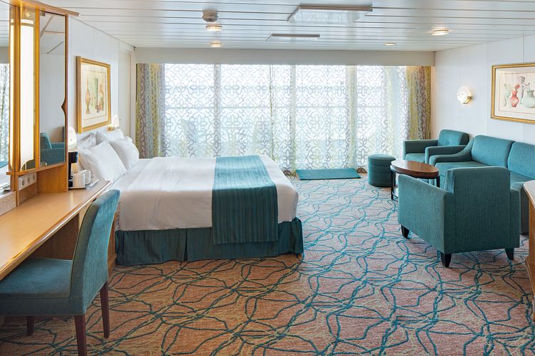 Geräumige Junior Suite auf der Grandeur of the Seas