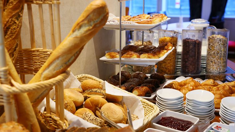 MS Lady Cristina Frühstück Buffett Restaurant Essen