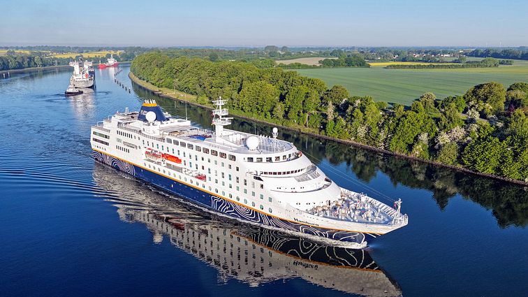 MS Hamburg von außen