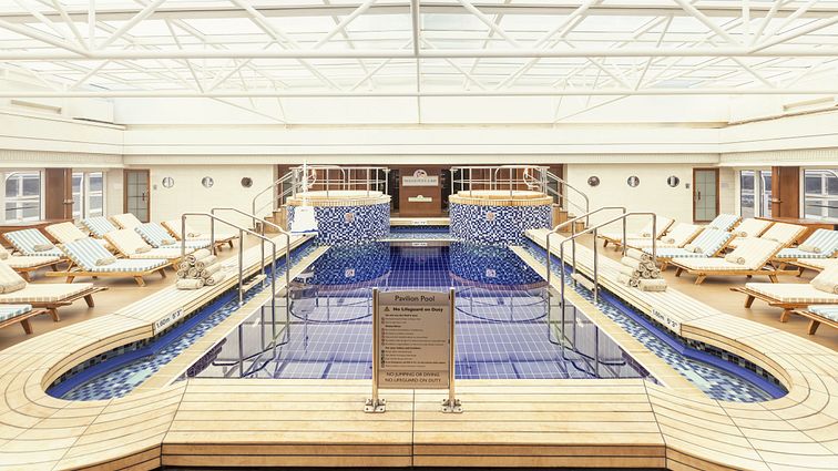 Queen Mary 2 Pool NEU