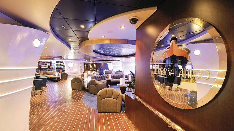 MSC Fantasia,Ship,Bar,Public areas,Il Transatlantico,Sign,Armchair,Table,Footstool,Fantasia Class