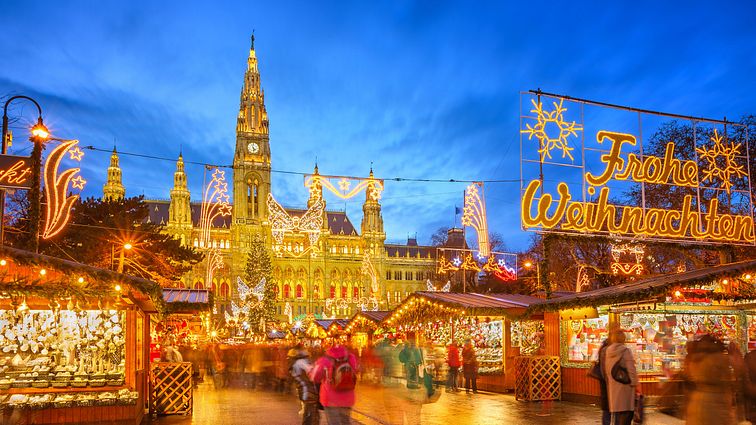 Christkindlsmarkt Wien AdobeStock_71245007©sborisov