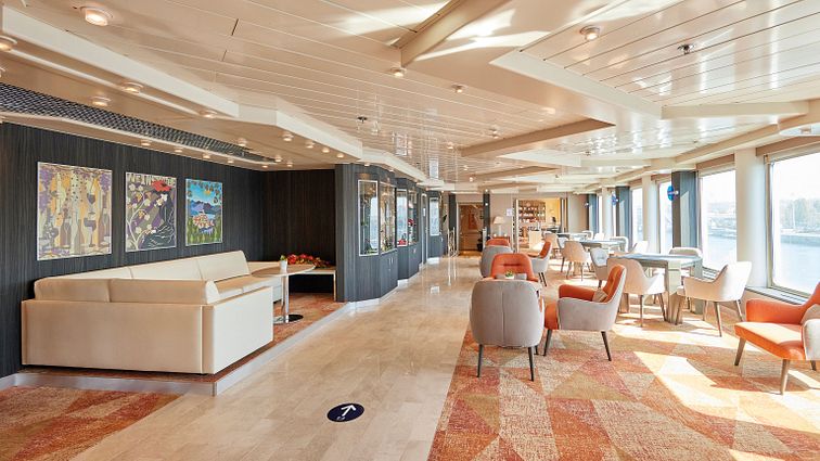 ms Hamburg Leben an Bord Weinstube