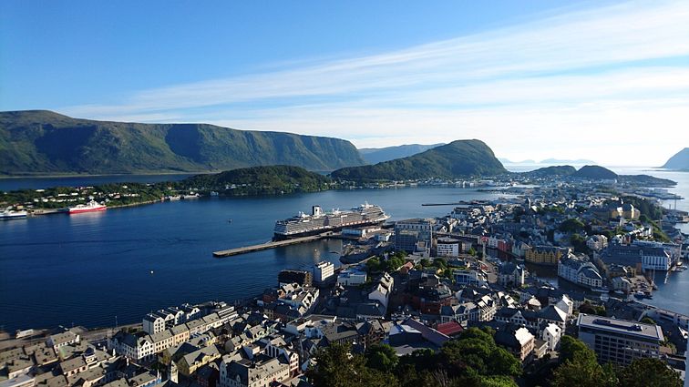 Koningsdam außen Alesund