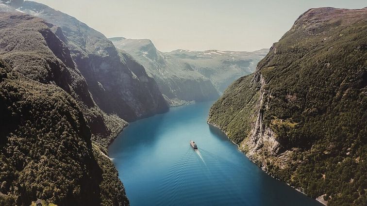 Explora IV von außen