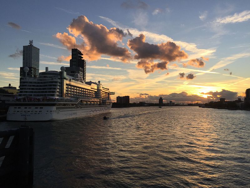 AIDAperla in Rotterdam