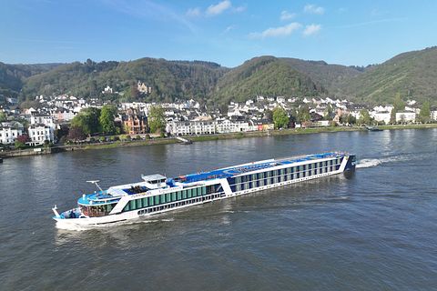 MS LADY CRISTINA