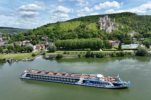 MS VIVA GLORIA