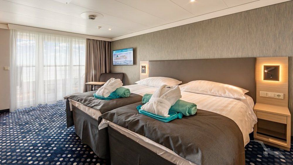 MS Amera - Phoenix Seereisen - 2-Bett-Junior Suite mit Balkon Jupiterdeck *SILBER* (S2)