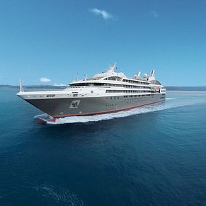 Berg an der Küste Färöer