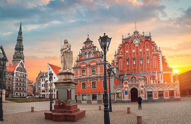 ©shutterstock/Skreidzeleu