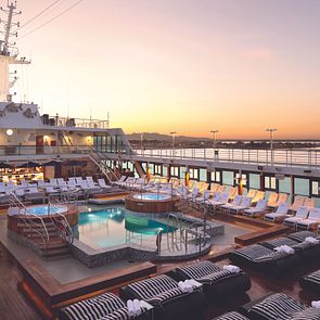 MS Insignia Pooldeck