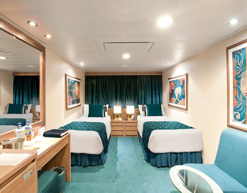 MSC Poesia - MSC Cruises - Junior Kabine mit Meerblick und teilweiser Sichtbehinderung (OO)