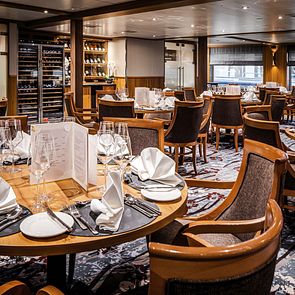 Restaurant auf der Siwss Pearl
