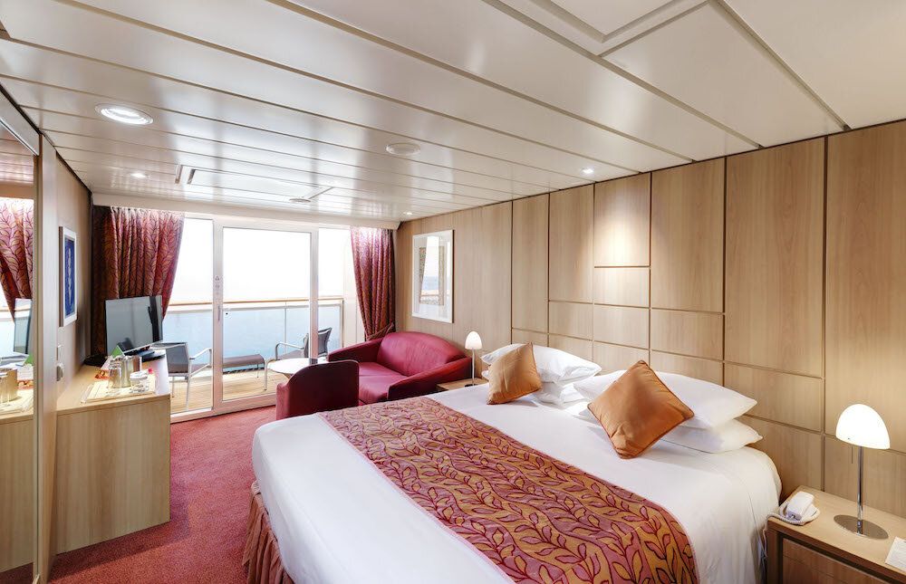 MSC Sinfonia - MSC Cruises - Deluxe Suite Deck 12 (SR2)