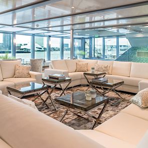 MS AMADEUS Queen_AMADEUS Club