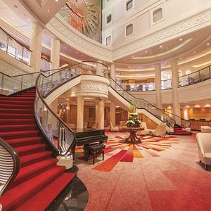 Queen Mary 2 | Grand Lobby
