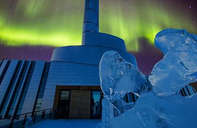 Nordlyskatedrahle in Alta von außen