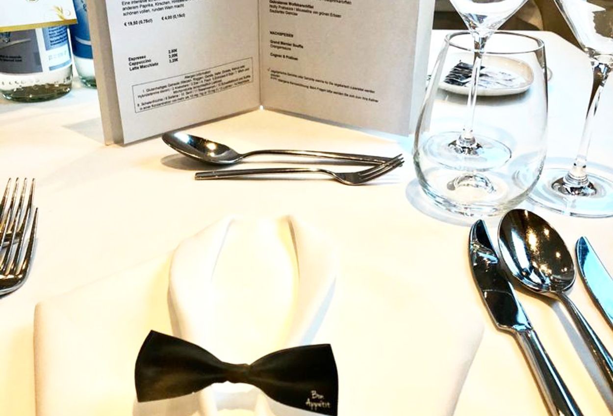 MS SAVOR Restaurant