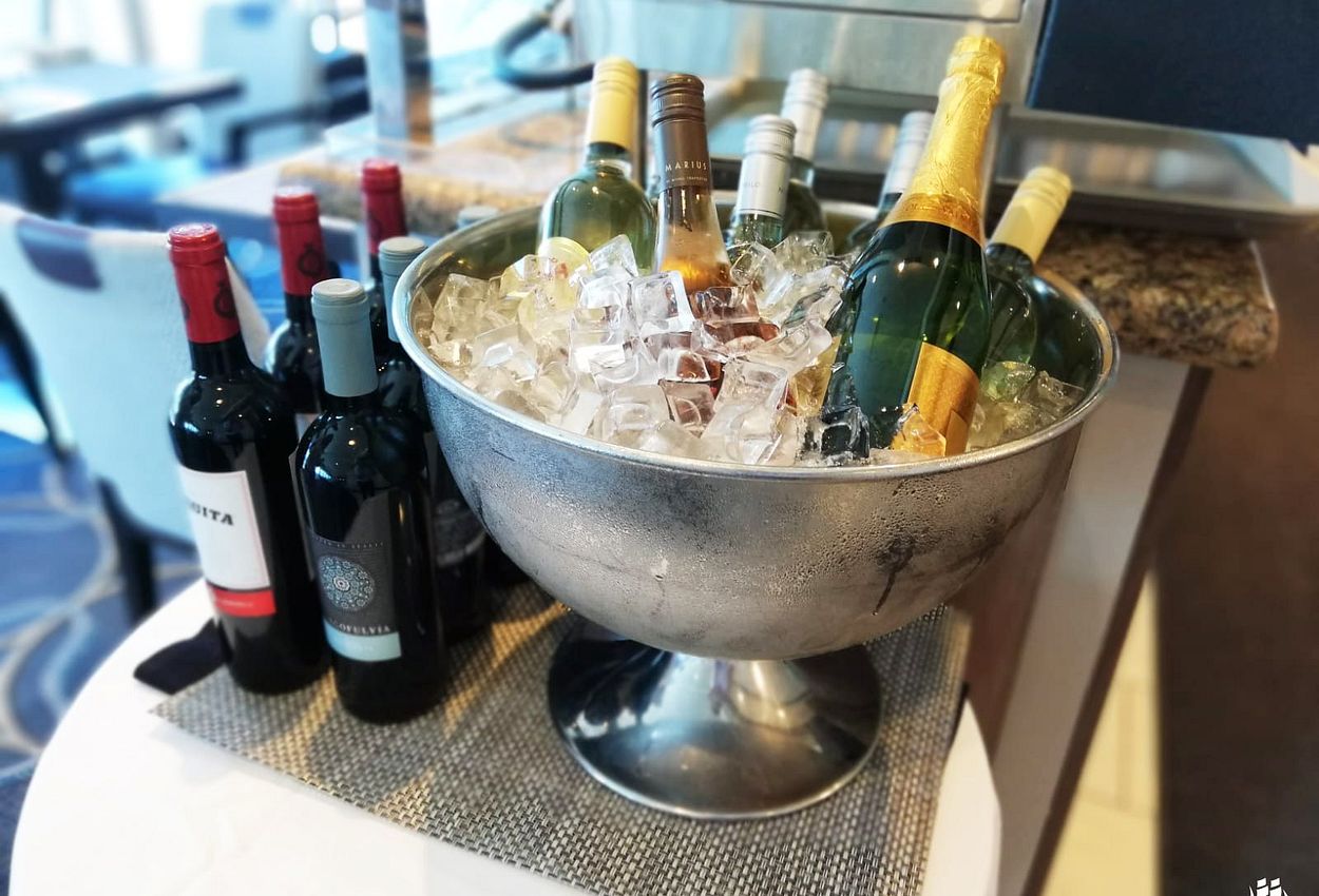 Azamara Journey Champagner