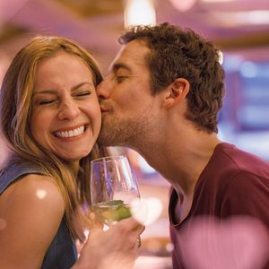 AIDAnova Lichtermeer Menschen Paar