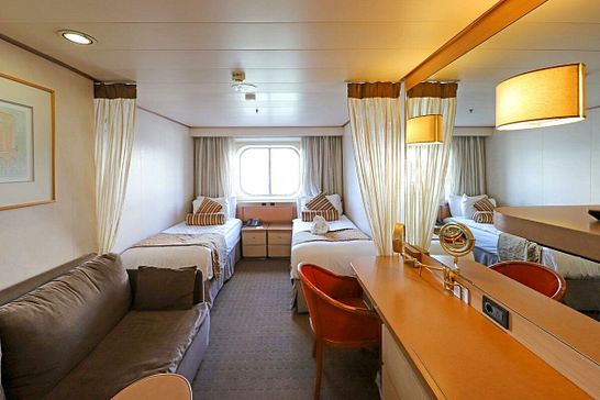 Vasco da Gama - Nicko Cruises Hochsee - 2-Bett Außenkabine mit Bullauge vorn Deck 4/5 (04)