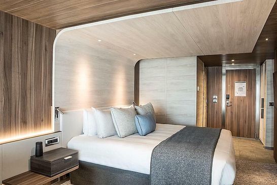 LE COMMANDANT CHARCOT - Ponant - Privilege Suite Deck 6 - 6 (VS6)