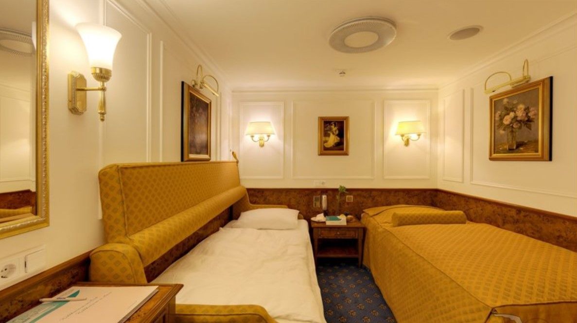 MS Deutschland - Phoenix Seereisen - 2-Bett-Innenkabine Kat. E