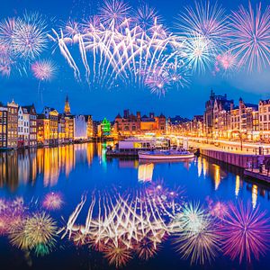 Amsterdam_AdobeStock_399717747©Pawel_abo