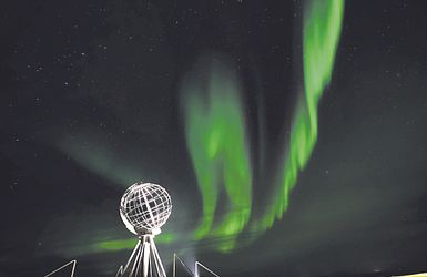 Q:\Destinationen\Norwegen\Nordkap diverse\Nordkap im Polarlicht_AdobeStock_241764060©drehklar_abo_ztv5.tif