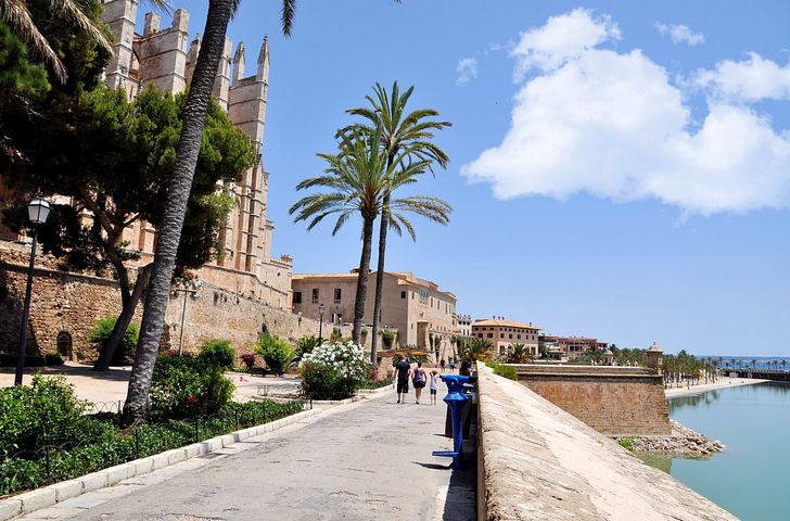 Impression zu MSC Yacht Club Sommer 2027 - MSC World Europa - Mediterrane Schätze