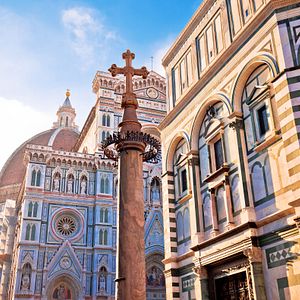 Toskana_AdobeStock_241974613©VOJTa Herout_abo