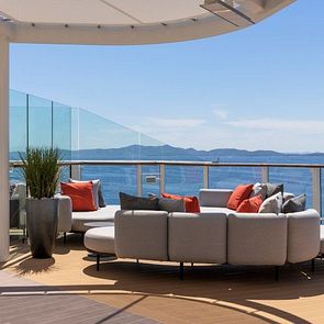 Silver Nova_Essen und Trinken_Dusk Bar_©Silversea Cruises Ltd.