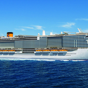 Costa Smeralda Seitenansicht