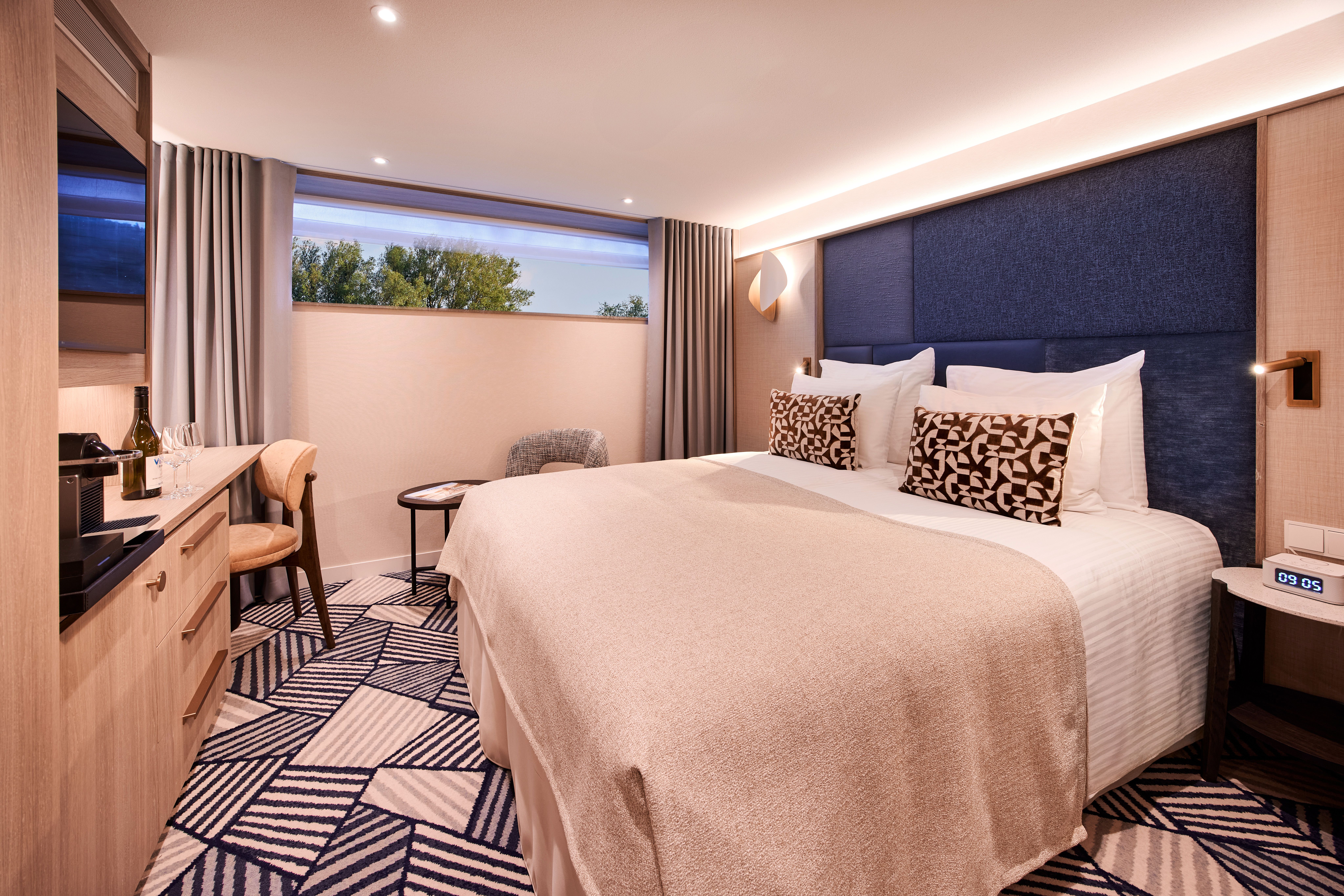 VIVA ENJOY Doppelzimmer mit Fenster