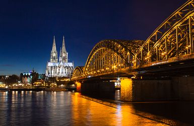 Q:\Destinationen\Deutschland\Köln\Hohenzollern bridge-Köln_AdobeStock_249615992©frederikloewer.jpeg