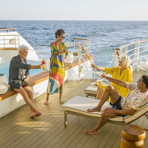 Le Bellot_Sport und Wellness_Pool_an Deck