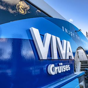 VIVA TIARA von außen