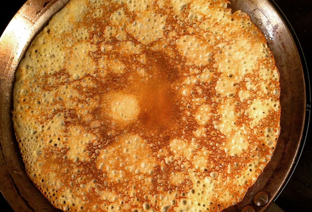 Pfannkuchen in der Pfanne