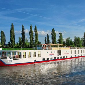 MS FREDERIC CHOPIN - Nicko Cruises - MS FREDERIC CHOPIN