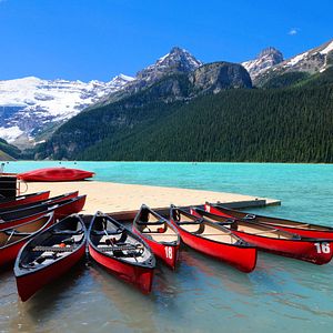 Rocky-Mountaineer_Banff_BowValley_AdobeStock_254453406 ©  I Viewfinder_abo