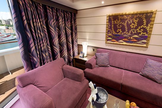 MSC Fantasia - MSC Cruises - Yacht Club Royal Suite