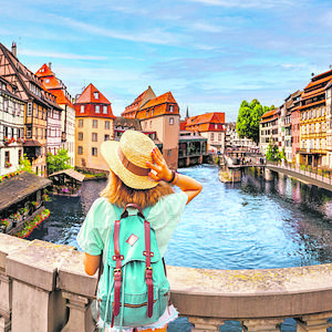Brücke über die Ill_Zentrum Straßburg_AdobeStock_285711198©EdNurg_bearbeitet_ztv5