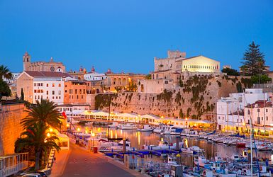 Q:\Destinationen\Spanien\Balearen\Menorca\Menorca_Ciutadella_AdobeStock_58215969_©lunamaria_abo.jpeg