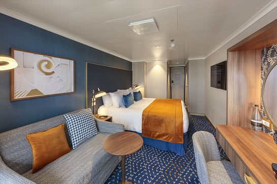 Queen Anne | Club Balcony